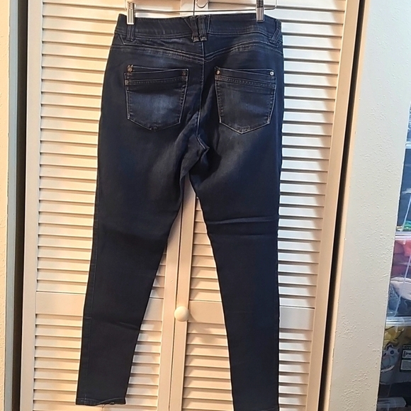 Democracy Ab Technology Jeans, Size 6 - Picture 4 of 12